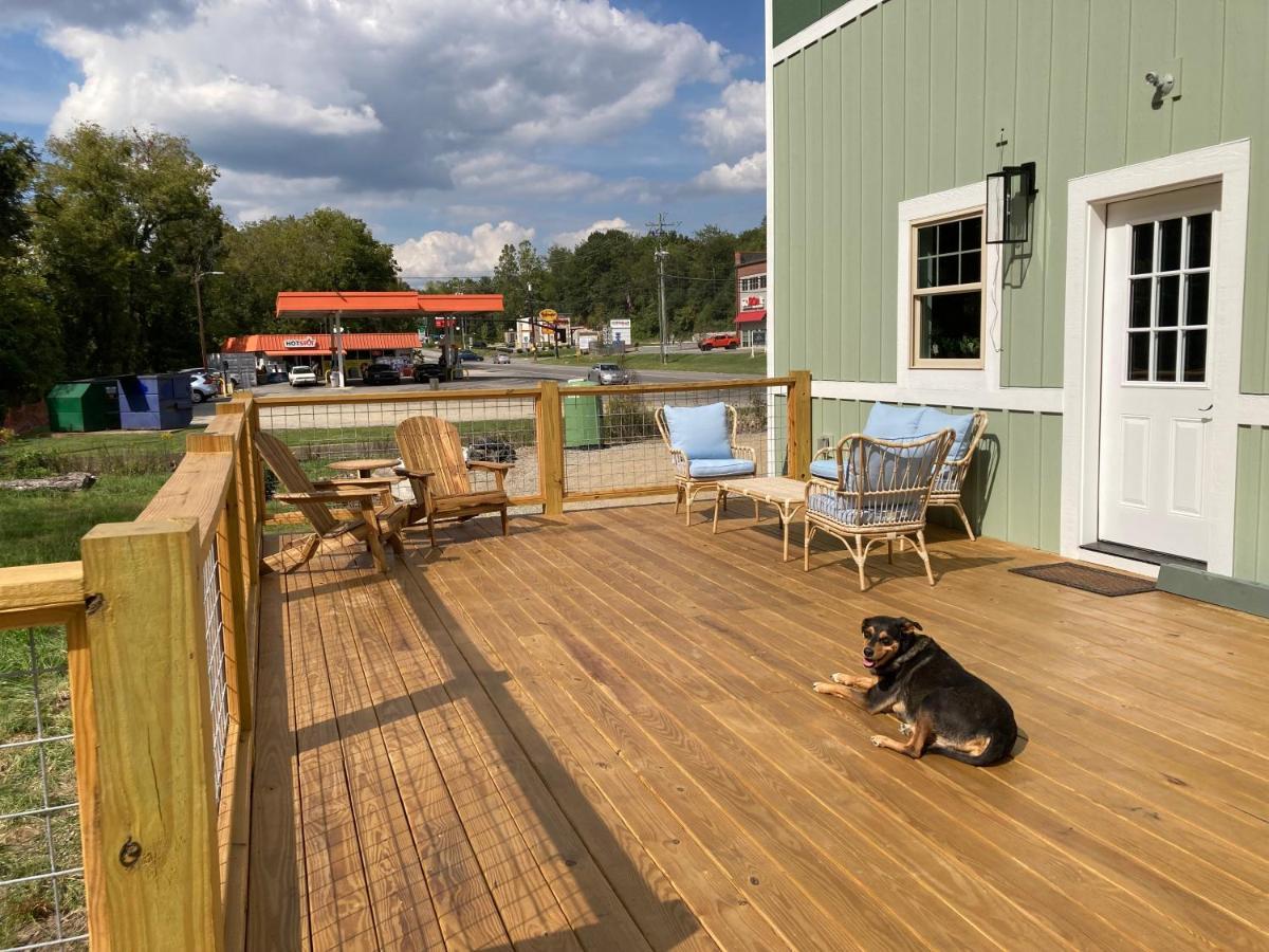The Lazy Tiger Hostel Woodfin Exteriör bild